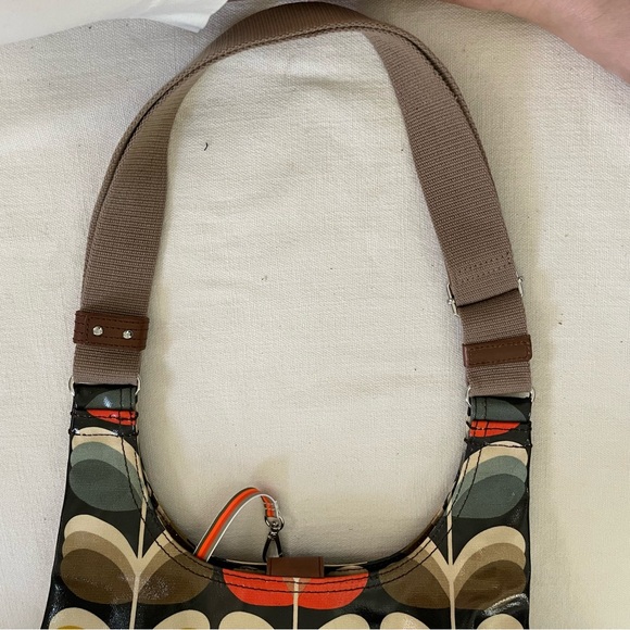 Orla Kiely classic multi-stem print midi crossbody bag with adjustable strap - Picture 12 of 16
